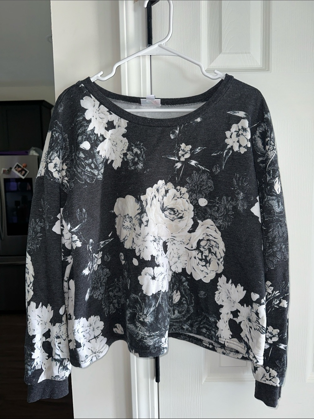 LuLaRoe Black and White Floral Crewneck Sweatshirt